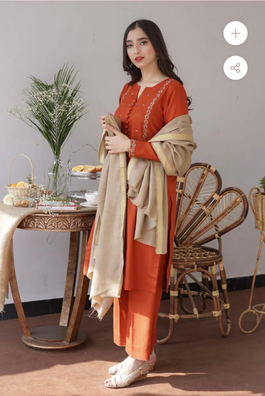 LAWN 3 Piece Embroidered Suit (Article 32)