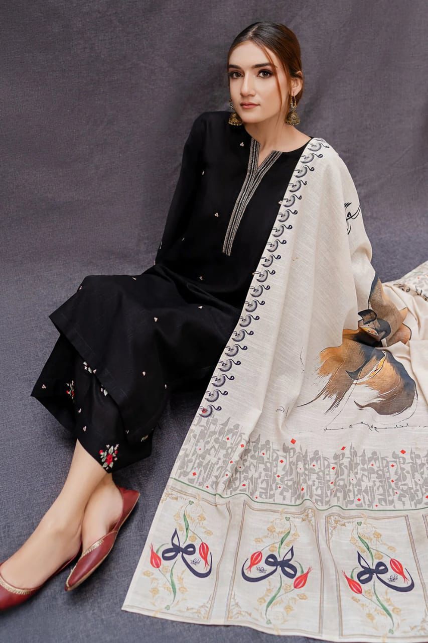 LAWN 3 Piece Embroidered Suit (Article 41)