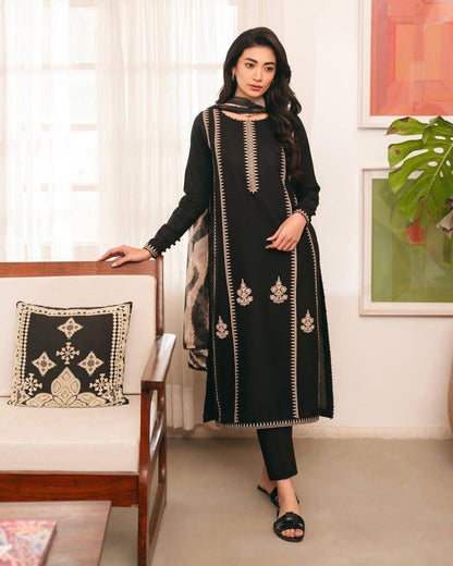LAWN 3 Piece Embroidered Suit (Article 42)