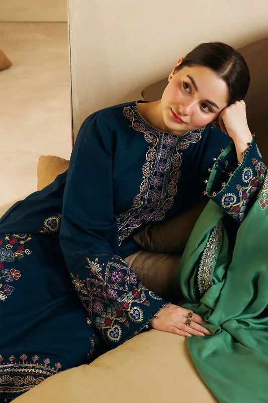 LAWN 3 Piece Embroidered Suit (Article 7)