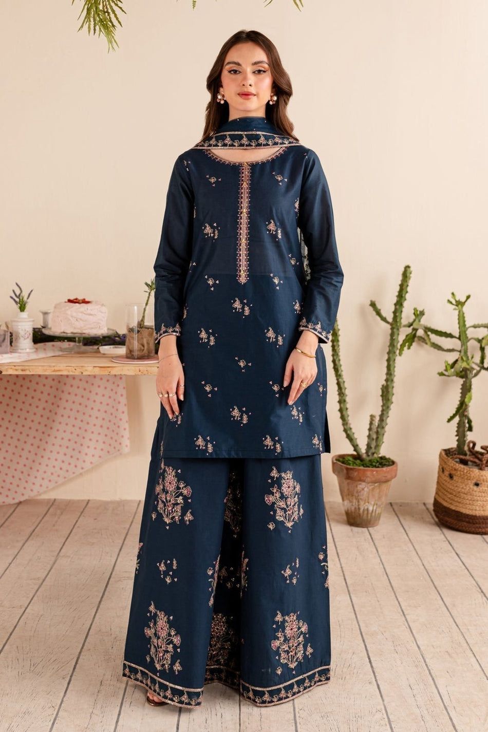 LAWN 3 Piece Embroidered Suit (Article 9)