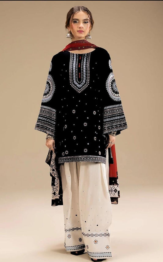 LAWN 3 Piece Embroidered Suit (Article 11)